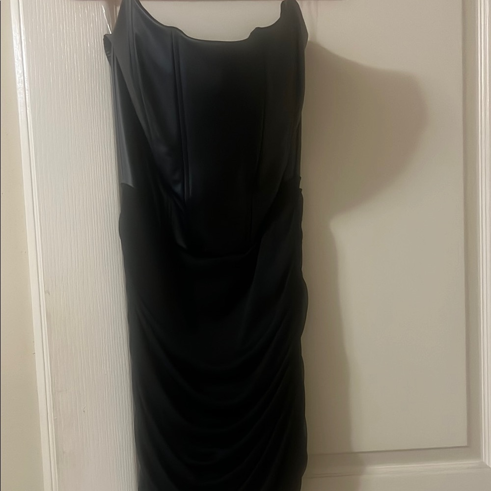Fashion Nova Black Ruched Sweetheart Sheath Dress